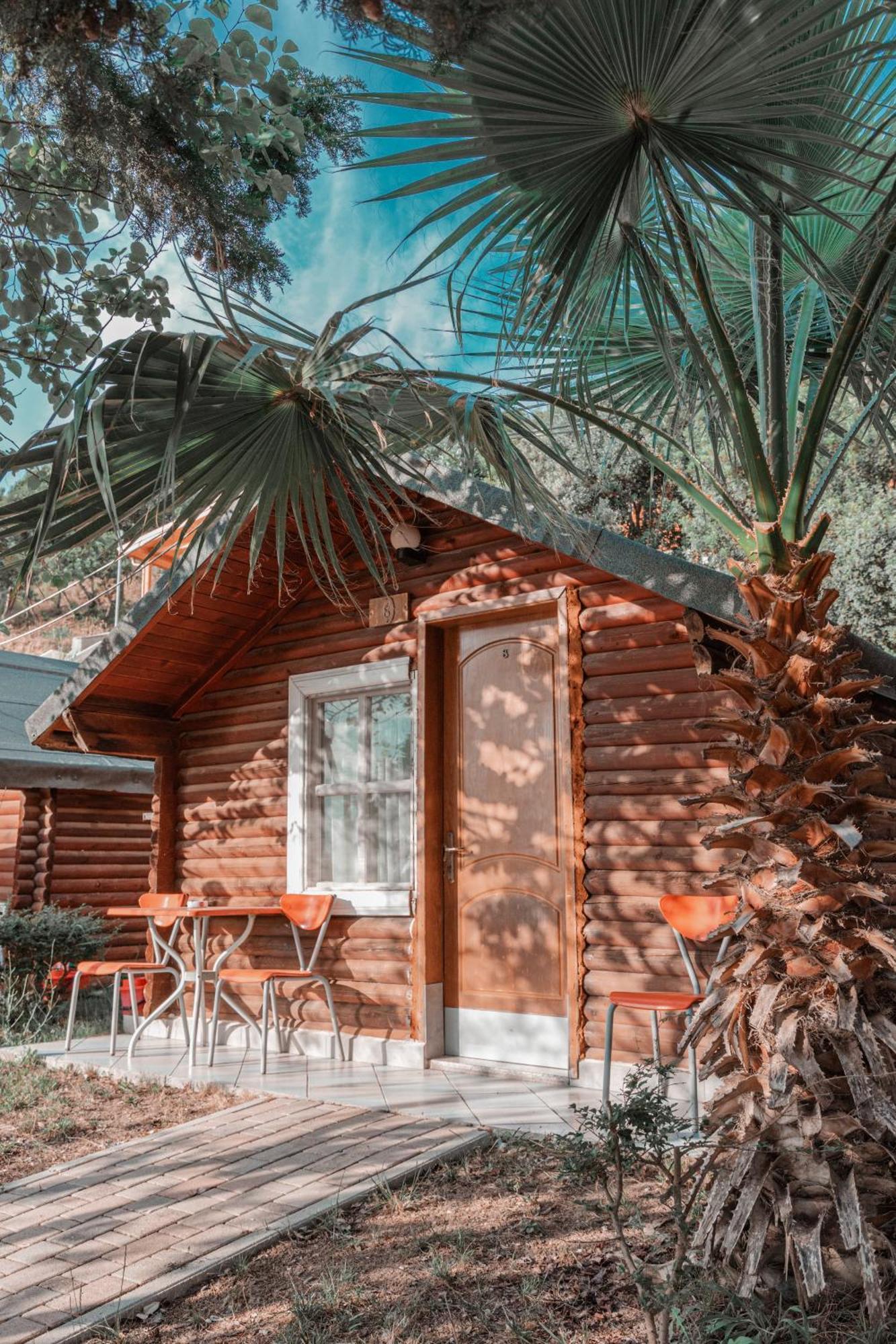 Plazhi Gjeneralit - Small Cabins - Bungalows - Apartaments - Villas - Suite Kavaje Extérieur photo